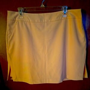 IZOD - Size 14 Soft Yellow Women's Skort